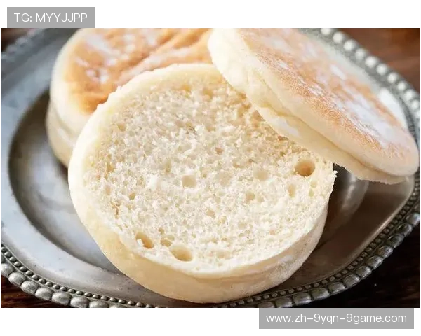 黑白格调邂逅醇香：足球主题手作巧克力